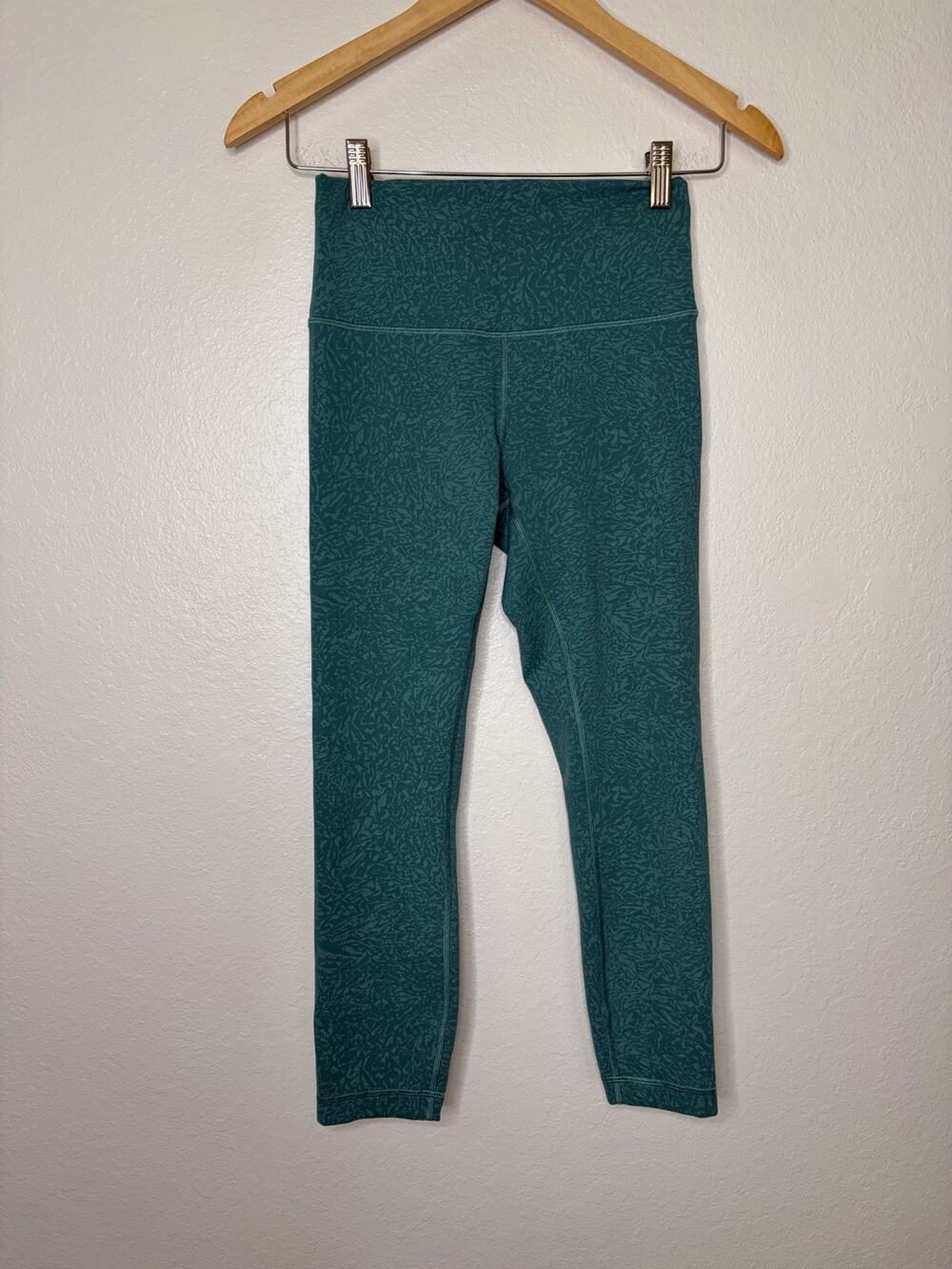 Lululemon Wunder Train High Rise Crop 23" Crunch Teal Lagoon Size 6